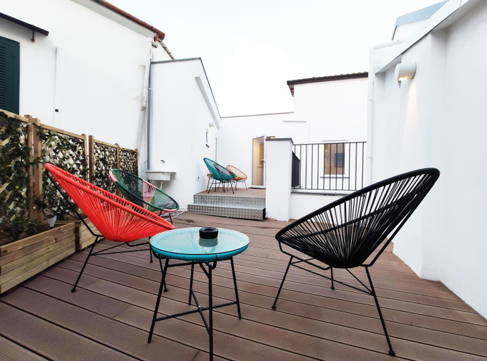 Others 5, Tric Trac Hostel, Napoli