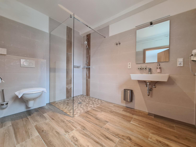 Bathroom 2, Hotel Pension Nordzeit, Aurich