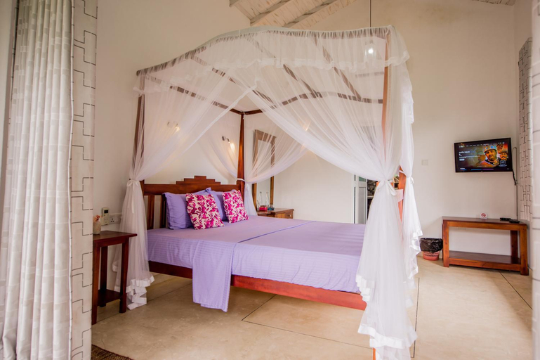 Bedroom 2, Mawbima Villa, Akmeemana