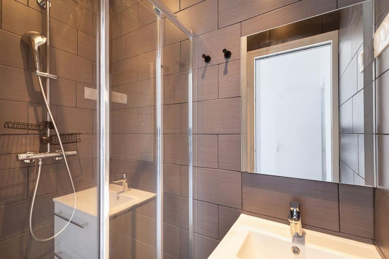 Others 2, Maison moderne avec jardin12 pers proche Paris & Disney, Seine-Saint-Denis