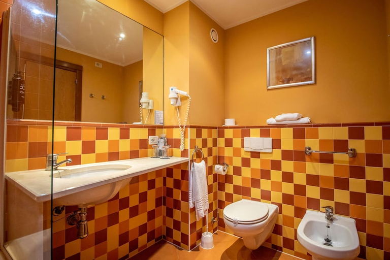 Bathroom 5, ALEGRIA Fenix Family, Almería