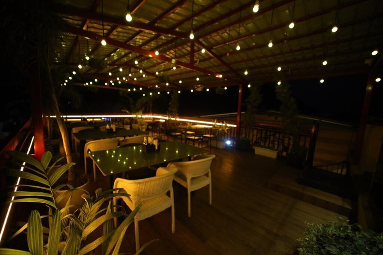 Restaurant 4, Bhraj Inn Hotel Udaipur, Udaipur