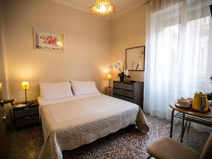 Room 2, Alfonso Guest House, Rome