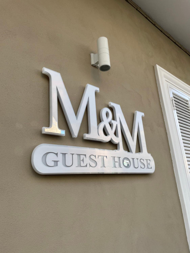 Others 2, M&M Guest House, Napoli