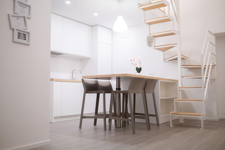 Others 3, Bed and Breakfast: Nonna Rosa, Bari