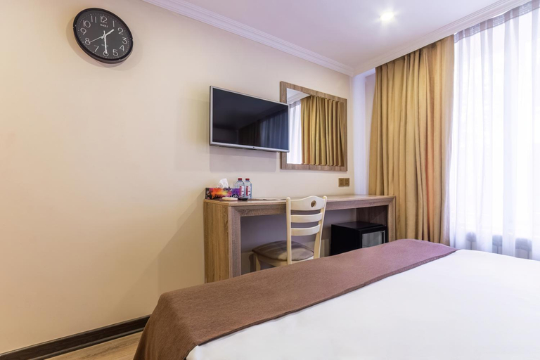 Others 2, Deluxe Hotel, Baku