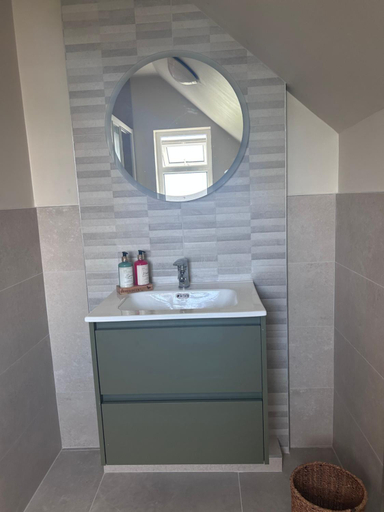 Bathroom, Glenfarne House