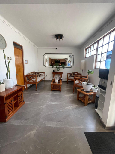 2, Hotel Caiti, Iquique