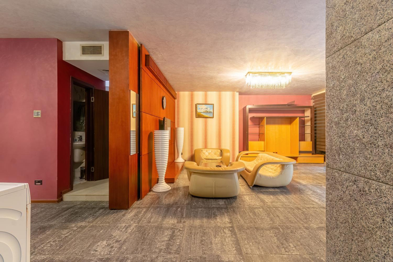 Others 4, Deluxe Hotel, Baku
