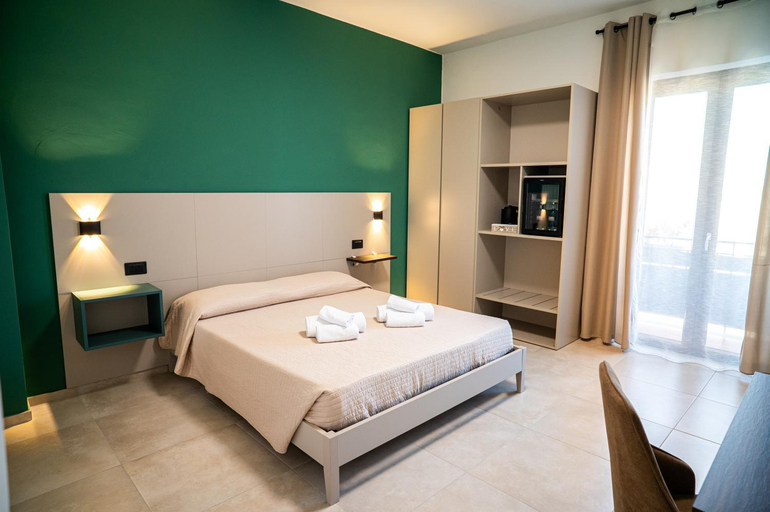 Bedroom 5, Flamengo Rooms, Salerno