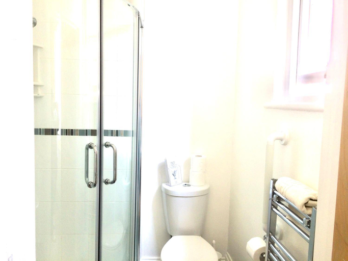 Bathroom 5, Rosalie Guest House, Cornwall