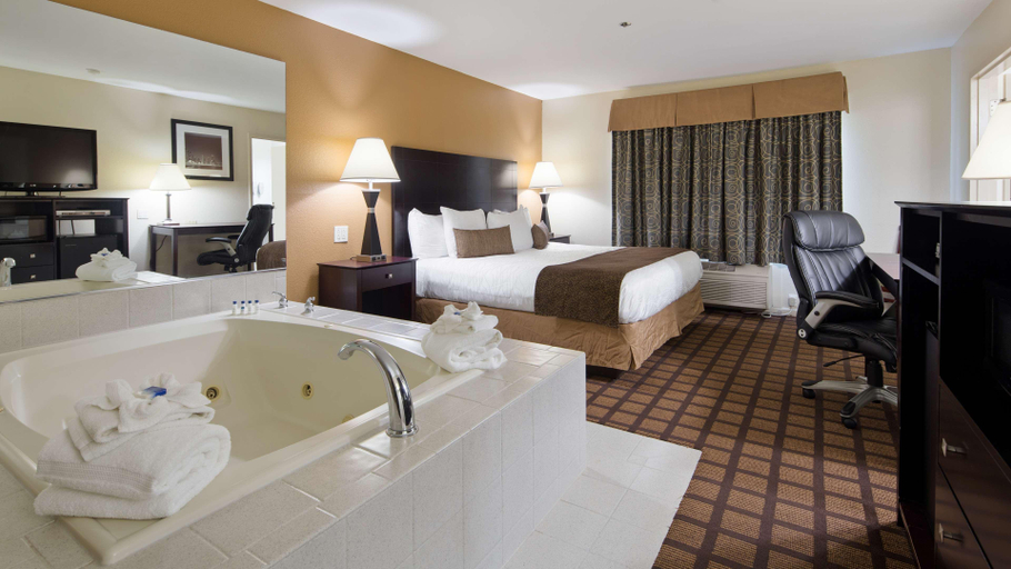 Bedroom 3, Best Western Oakbrook Inn, Dupage