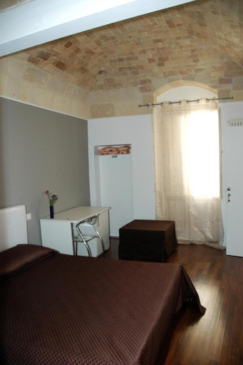 Others 5, B&B Antico Castello, Bari