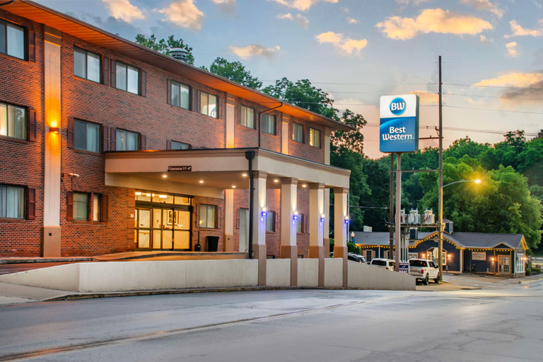 Exterior & Views 2, Best Western On the River, Marion