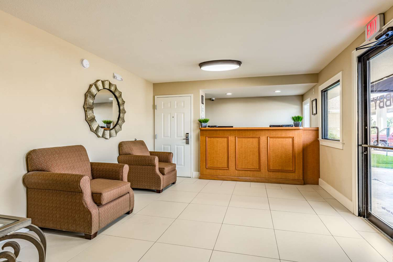 Public Area 2, Surestay By Best Western Tupelo North, Lee