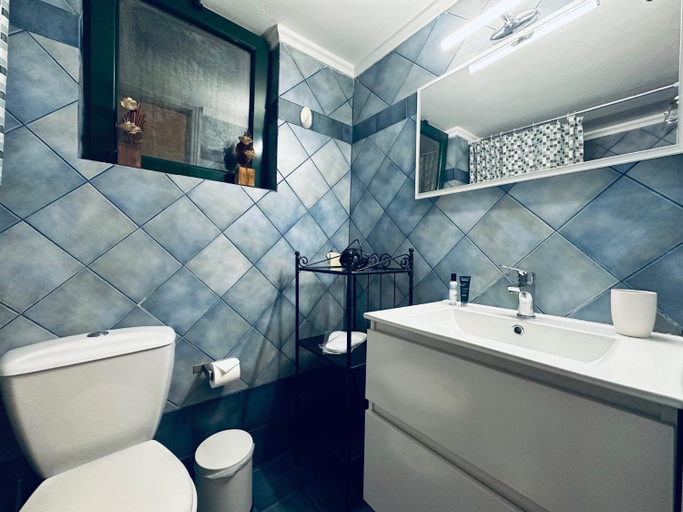 Bathroom 2, Cozy Apartments Mc Queen, Attica
