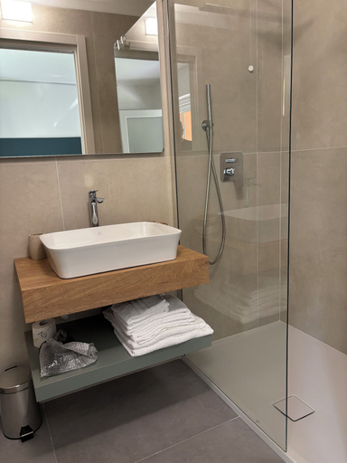 Bathroom 4, Giorgia's House, Teramo