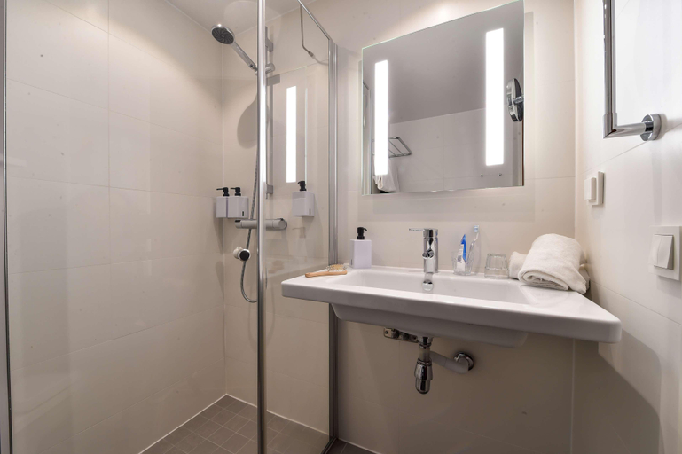 Bathroom 5, Scandic Star Lund, Lund