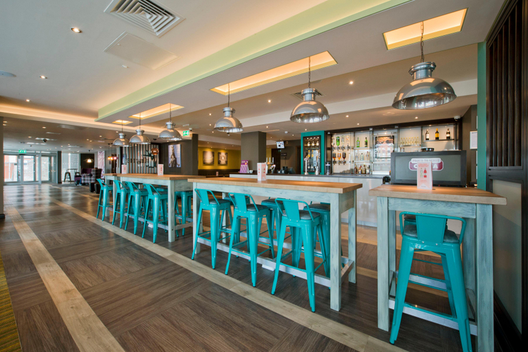 Food & Drinks 5, Premier Inn Leeds Cc - Whitehall Road, Leeds