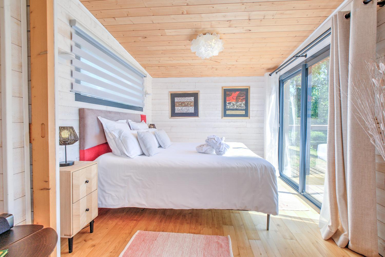 Others 5, Lodge Grand Air avec Jacuzzi, Dordogne
