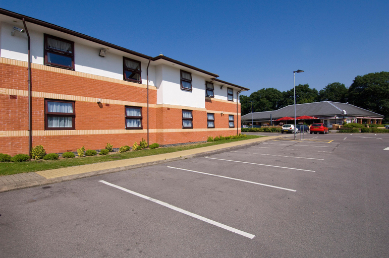 Exterior & Views 3, Premier Inn Fareham, Hampshire