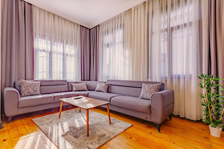 Others 5, Seref Aziz Keskin Apartment, Beyoğlu