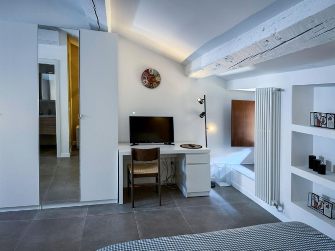 Others 4, Residenza Gonzaga, Mantua
