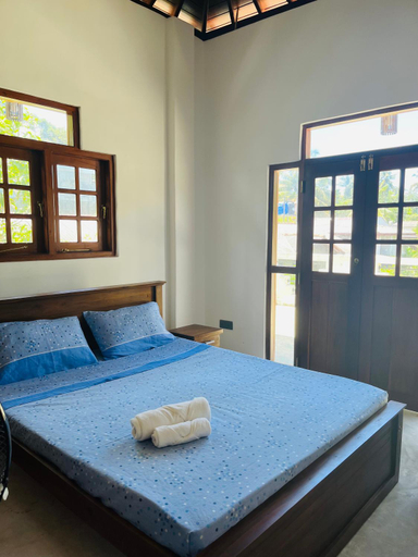 Others 2, whitecottagegalle, Galle Four Gravets