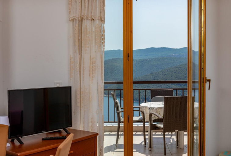 Others 5, Apartments Pino Rabac, Labin