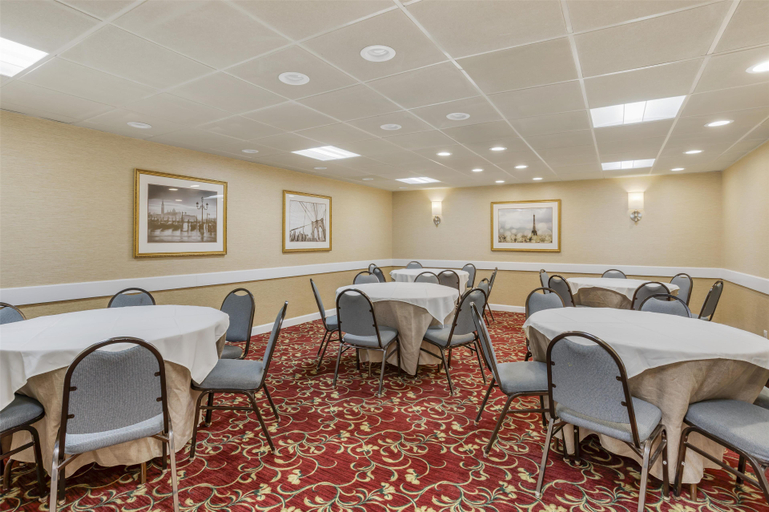 Food & Drinks 5, Best Western PLUS Morristown Inn-Florham Park, Morris