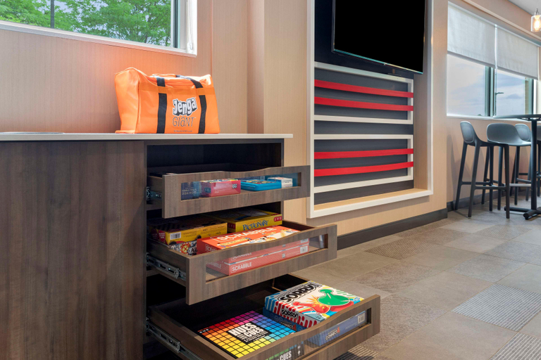 Public Area 2, Tru By Hilton Lincoln East, Lancaster