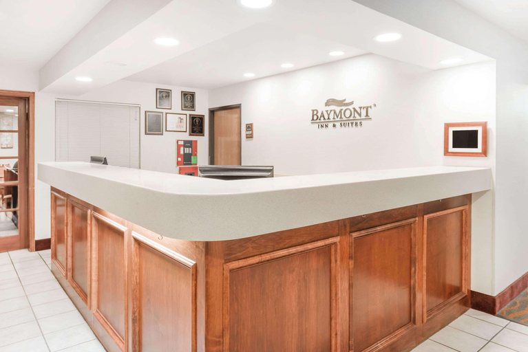 Public Area 2, Baymont by Wyndham Rolla, Phelps