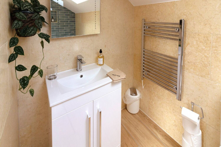 Bathroom 2, The Studio Cheddar, Somerset