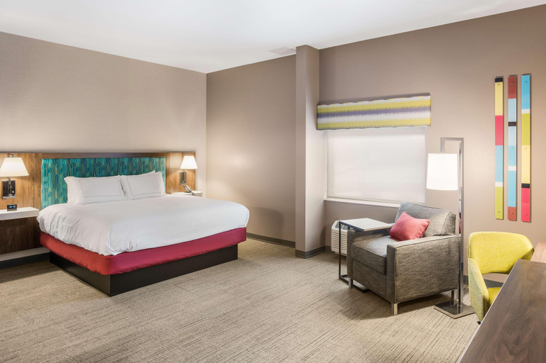 Bedroom 3, Hampton Inn & Suites Houghton, Lake Superior