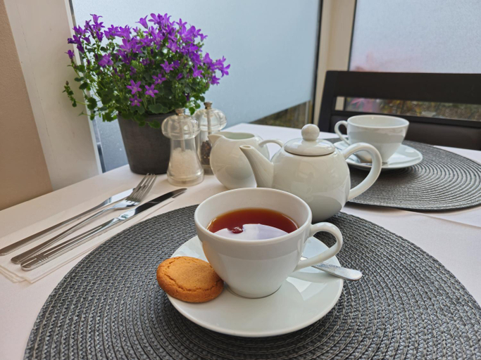 Food & Drinks, Cruachan Guest House, Edinburgh