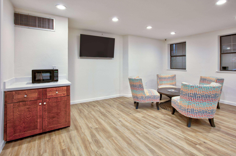 Public Area 4, Super 8 by Wyndham Victoria TX, Victoria