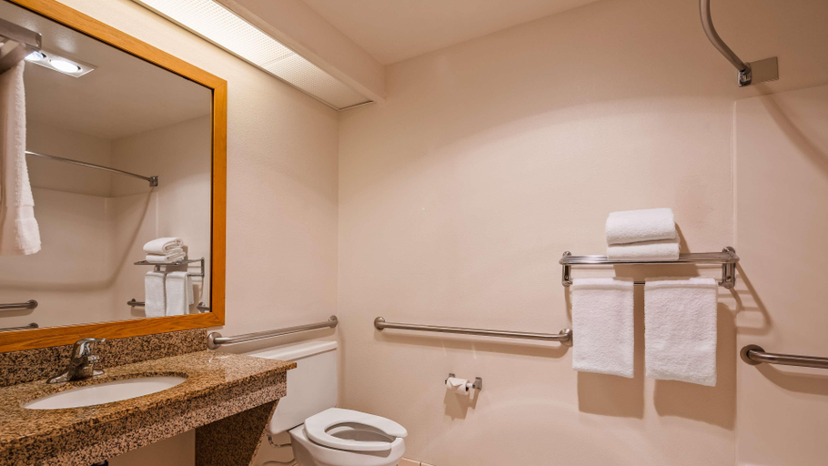 Bathroom 4, Best Western Spooner Riverplace, Washburn