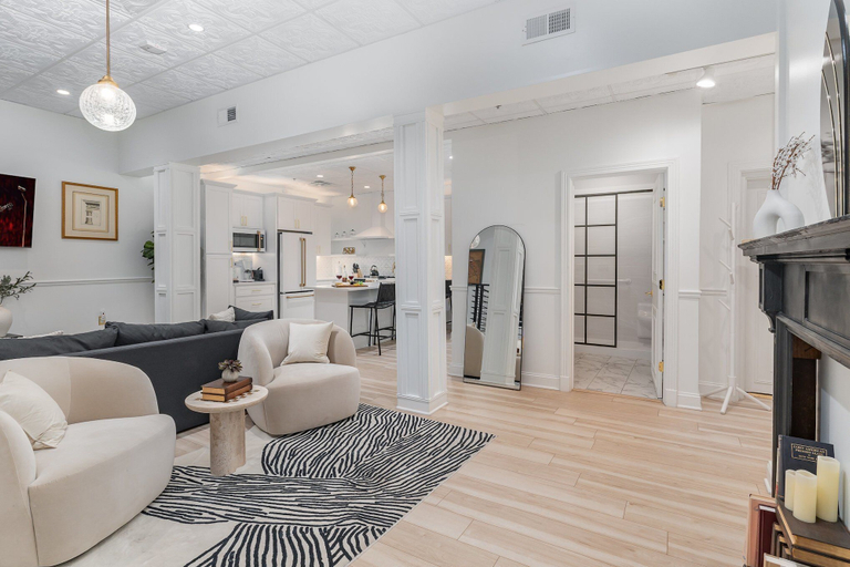 Interior 4, Maison Modiste - Walk to Broadway & Printers Alley, Davidson