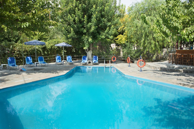 Others 3, Kotronas Bay Bungalows, Peloponnese