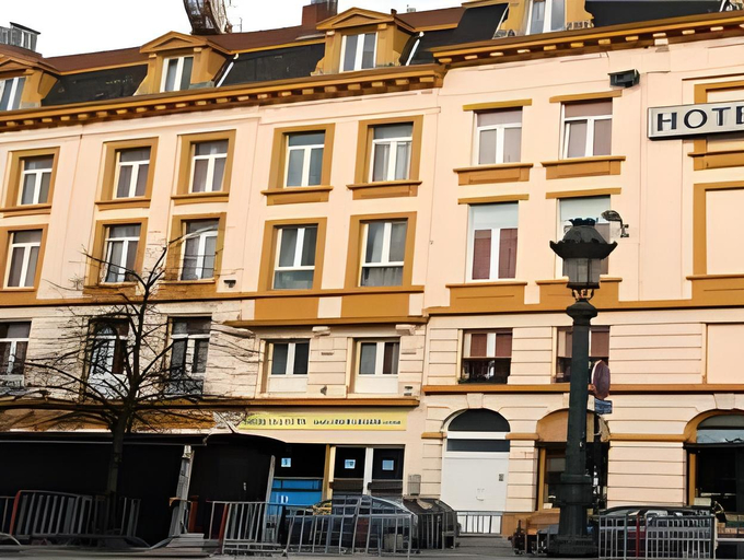 Others 3, Hotel Barry, Bruxelles