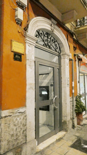 Others 5, Relux, Bari