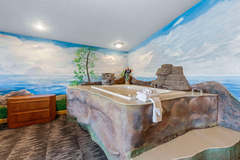 Bedroom 3, Atlantis Family Waterpark Hotel, Sauk
