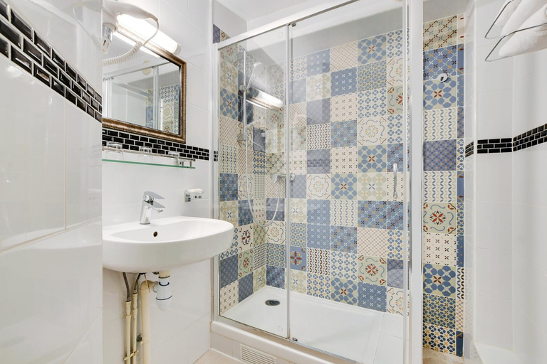 Bathroom 3, Hotel de l'Europe, Paris