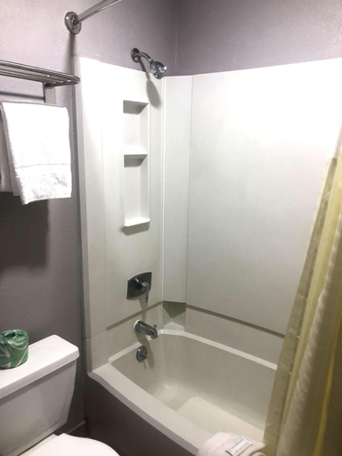 Bathroom, Americas Best Value Inn Brinkley, Monroe
