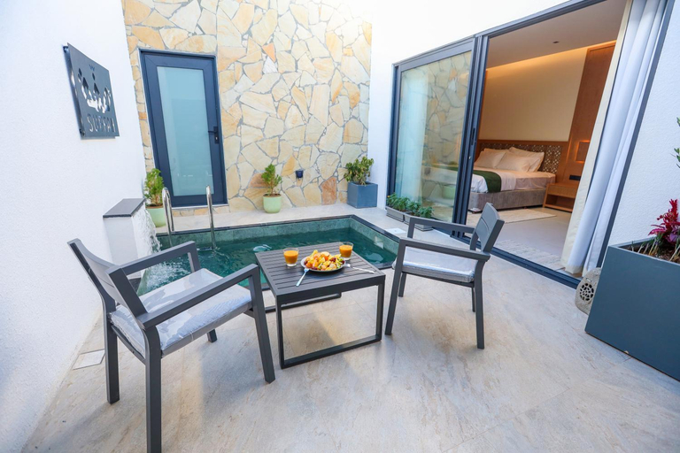 Others 2, Suffah Chalet شاليه صفة, Izki