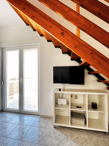 2, Apartments Vilma, Murter