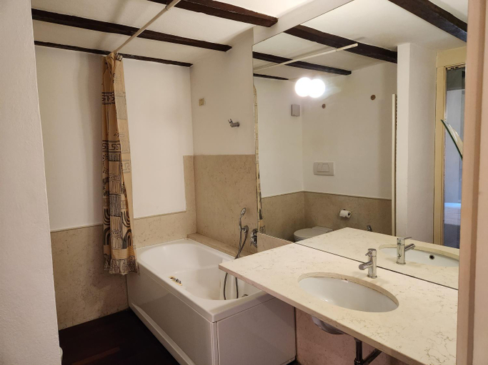 Others 5, comfort suite, Bologna