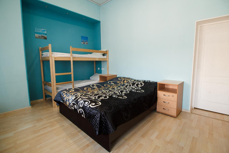Others 5, Hostel Katarina, Tula