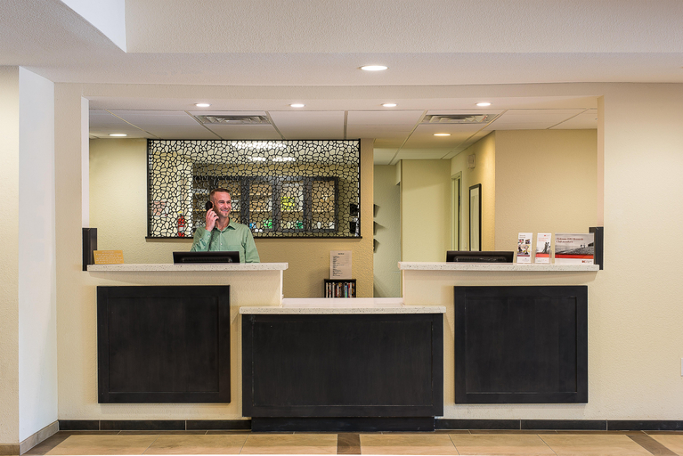 Public Area 2, Candlewood Suites BLOOMINGTON, Monroe