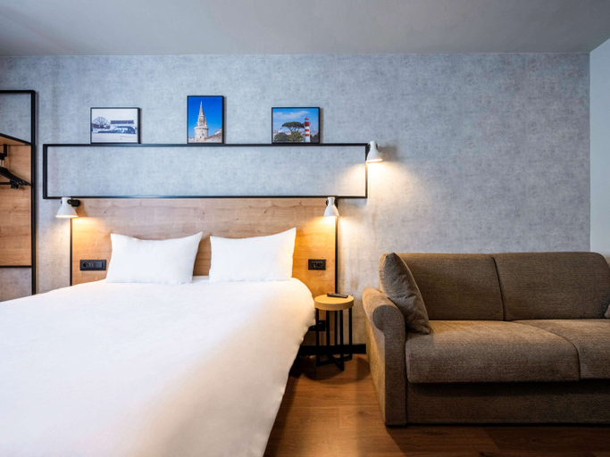 Bedroom 3, ibis La Rochelle Vieux-Port, Charente-Maritime